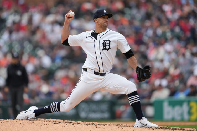 Tigers' offense erupts with four home runs in 11-6 victory over the Cardinals